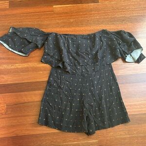 FARM RIO off the shoulder ruffled flower romper